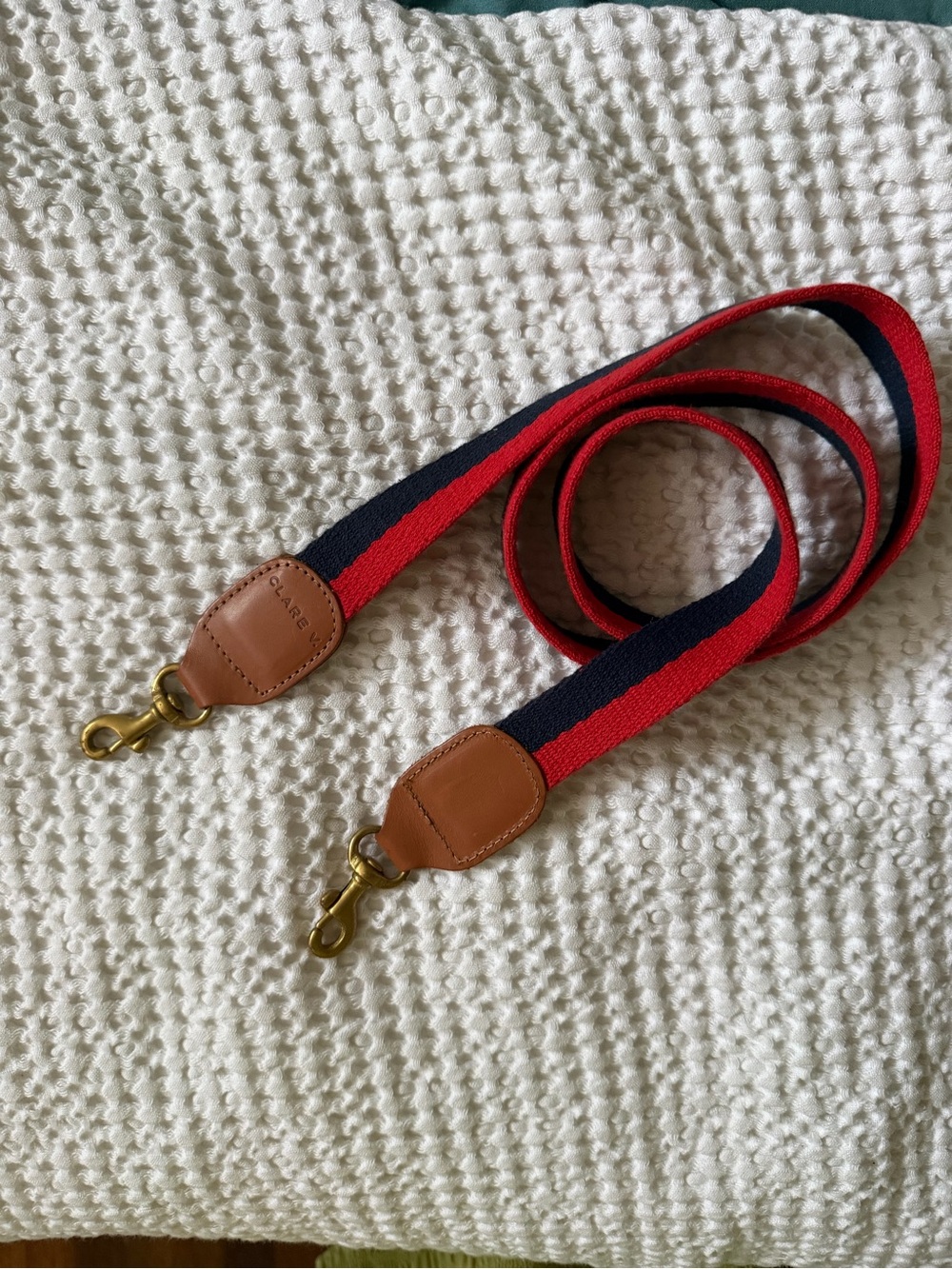 Clare V midi sac Red Woven Crossbody Bag with Clare V canvas and leather Strap - Picture 3 of 7